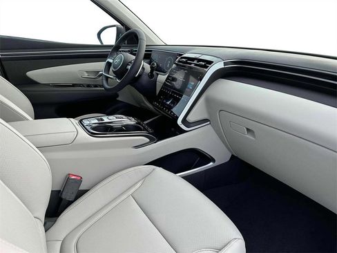 Used 2024 Hyundai Tucson Limited image 15