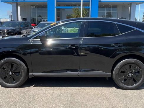 Used 2025 Nissan Murano SV FWD image 4