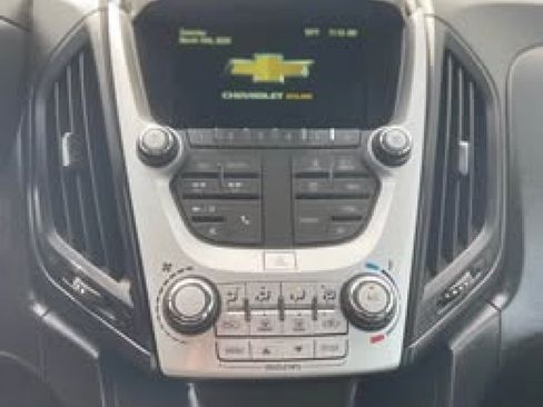 Used 2017 Chevrolet Equinox LT FWD image 14