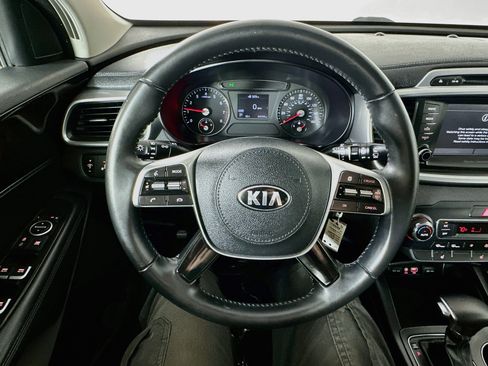 Used 2019 Kia Sorento FWD w/ LX Convenience Package image 11