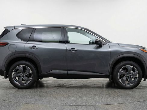 Used 2025 Nissan Rogue SV image 11