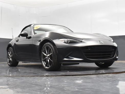Used 2019 MAZDA MX-5 Miata Grand Touring RWD image 24