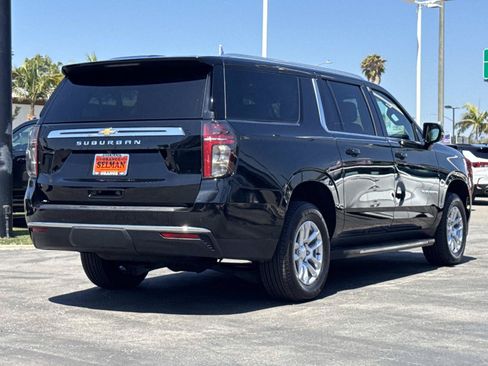Used 2023 Chevrolet Suburban LS AWD/4WD image 5