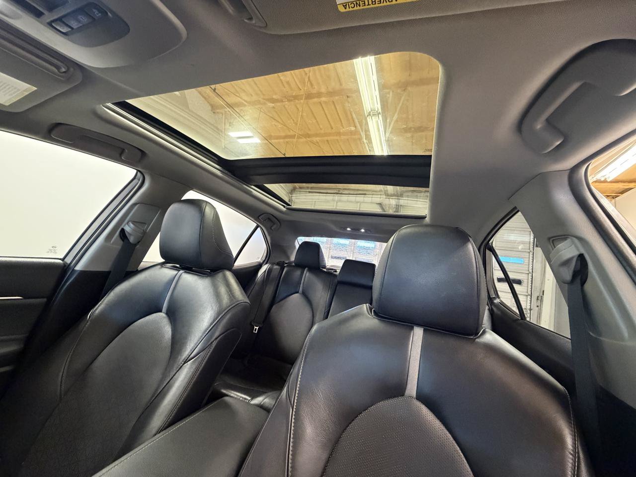 Used 2018 Toyota Camry XSE FWD image 23