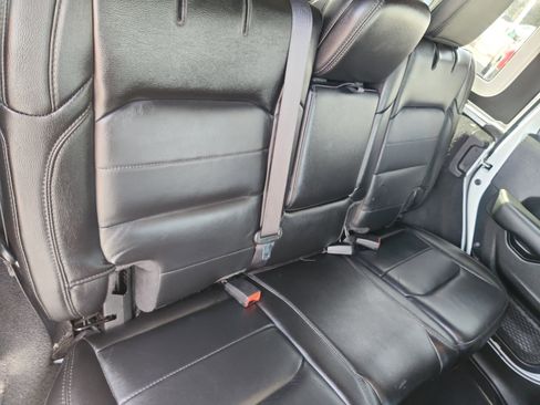 Used 2020 Jeep Wrangler Unlimited Sahara image 18