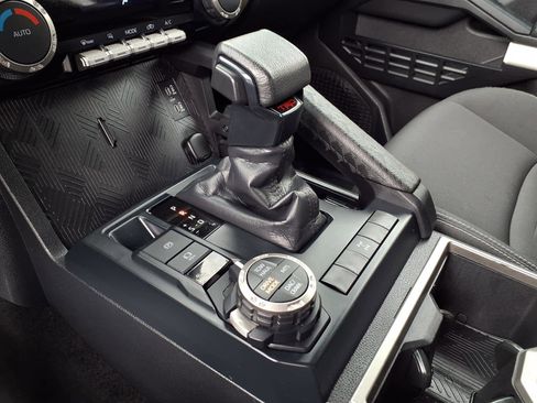 Certified 2024 Toyota Tacoma TRD Off-Road AWD/4WD image 16
