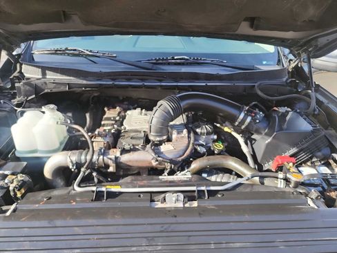 Used 2016 Nissan Titan SL image 42