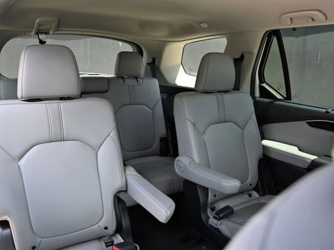 Used 2024 Honda Pilot EX-L image 17