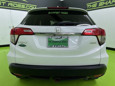 Used 2020 Honda HR-V LX image 8