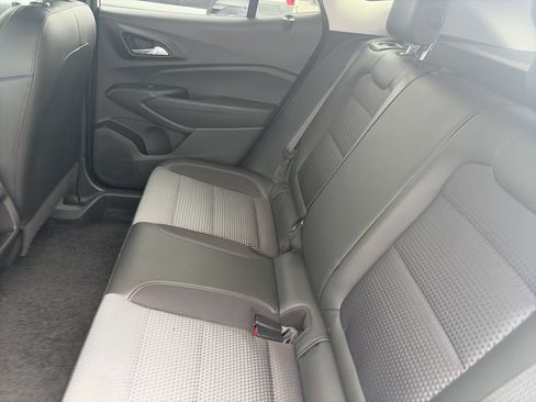Used 2025 Chevrolet Trax LT FWD image 30