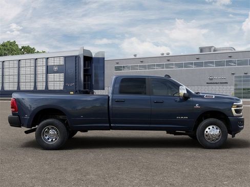 New 2026 RAM 3500 Laramie w/ Towing Technology Group image 21