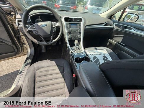 Used 2015 Ford Fusion SE FWD image 14