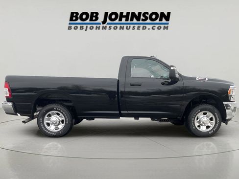 Used 2024 RAM 2500 Tradesman w/ Chrome Appearance Group image 8