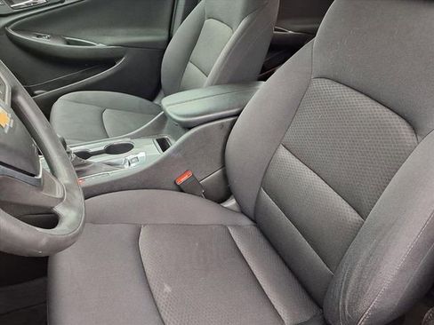 Used 2022 Chevrolet Malibu LT image 3