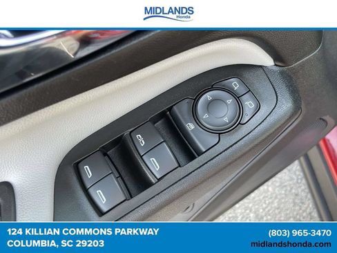 Used 2023 Chevrolet Equinox LT FWD image 18