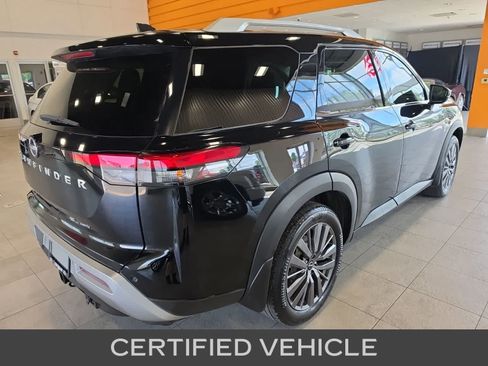 Used 2022 Nissan Pathfinder SL AWD/4WD image 7