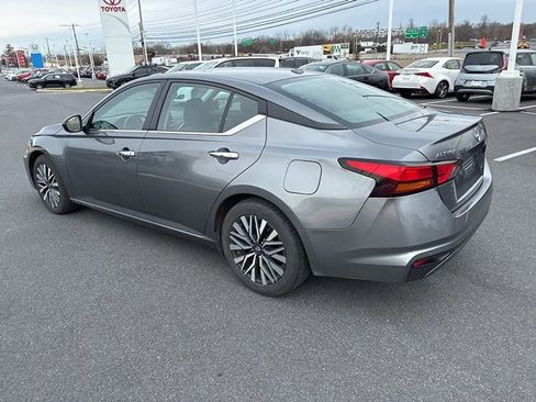 Used 2024 Nissan Altima 2.5 SV image 12