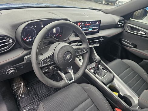 Used 2024 Dodge Hornet GT w/ GT Blacktop Package image 17