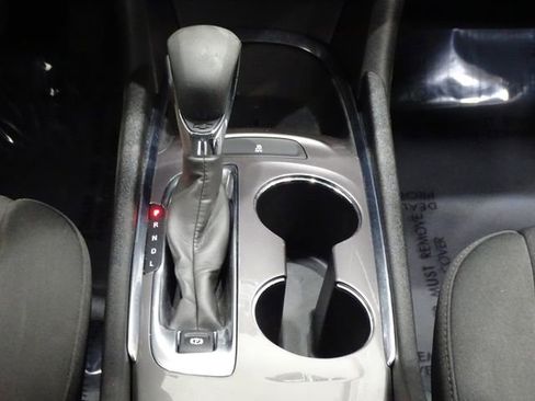 Used 2022 Chevrolet Malibu LT image 33