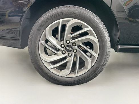 Used 2026 Lincoln Navigator L Reserve AWD/4WD image 38