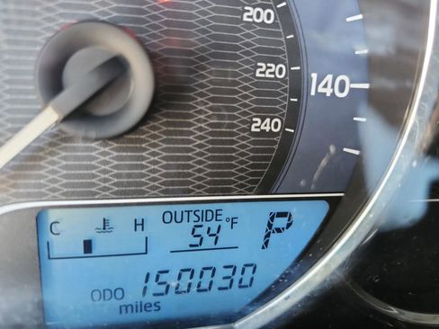 Used 2014 Toyota Corolla LE image 25