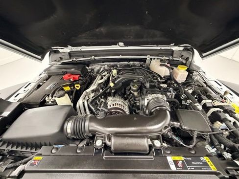 Used 2024 Jeep Gladiator Mojave image 32