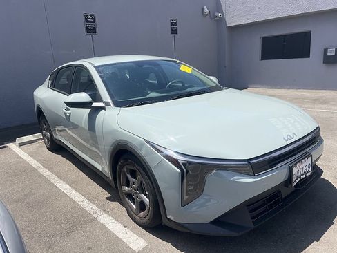 Used 2025 Kia K4 FWD image 1