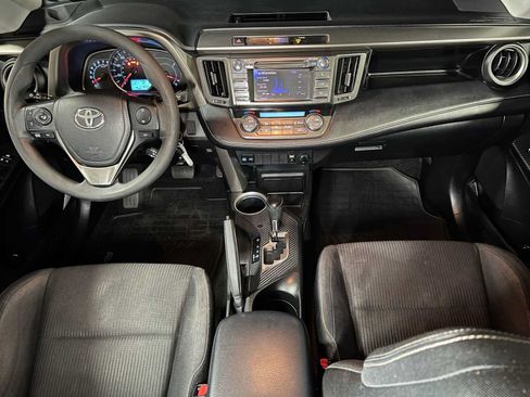Used 2013 Toyota RAV4 XLE AWD/4WD image 37