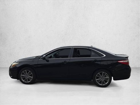 Used 2015 Toyota Camry SE w/ Moonroof Package FWD image 8