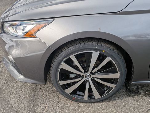 Used 2022 Nissan Altima 2.5 SR image 11