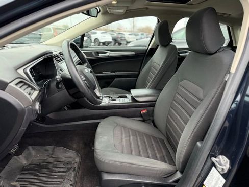 Certified 2020 Ford Fusion SE image 2