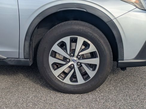 Used 2020 Subaru Outback Premium image 11