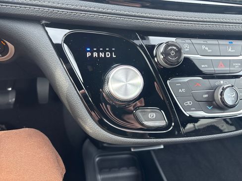 New 2026 Chrysler Pacifica Select image 26