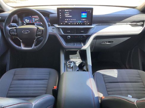 Used 2025 Ford Explorer ST-Line w/ Premium Package image 10