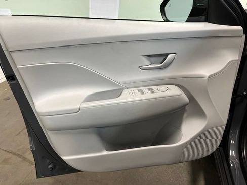 Used 2025 Hyundai Kona SEL AWD/4WD image 20
