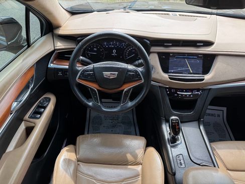 Used 2017 Cadillac XT5 Platinum image 45