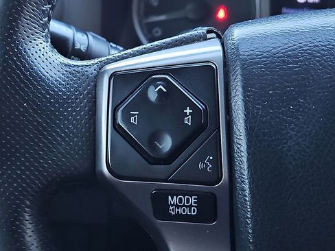 Used 2020 Toyota Tacoma SR5 image 27