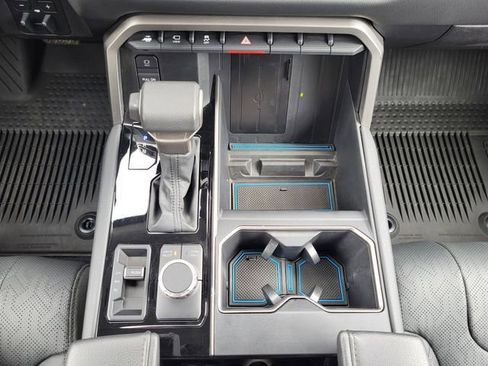 Used 2024 Toyota Tundra Limited AWD/4WD image 19