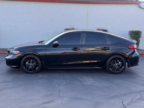 Used 2025 Honda Civic Sport image 3