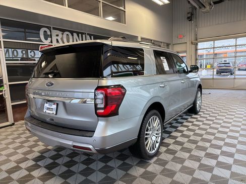 Used 2024 Ford Expedition Limited AWD/4WD image 7