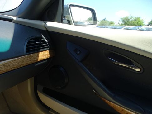 Used 2007 BMW 650i Convertible RWD image 30