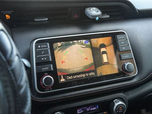Used 2020 Nissan Kicks SR FWD image 25