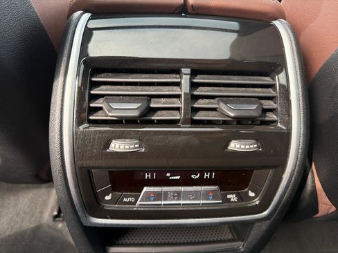 Used 2024 BMW X5 xDrive40i w/ M Sport Package image 23