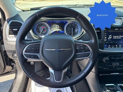 Used 2021 Chrysler 300 Touring w/ Sport Appearance Package RWD image 13