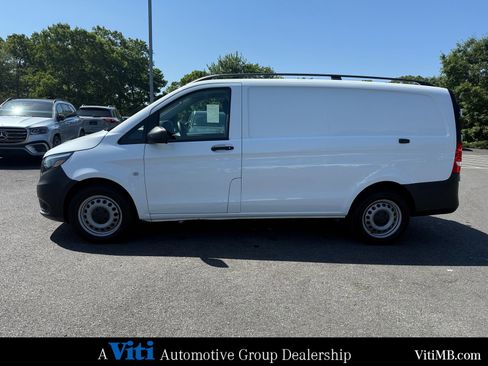 Used 2023 Mercedes-Benz Metris image 5
