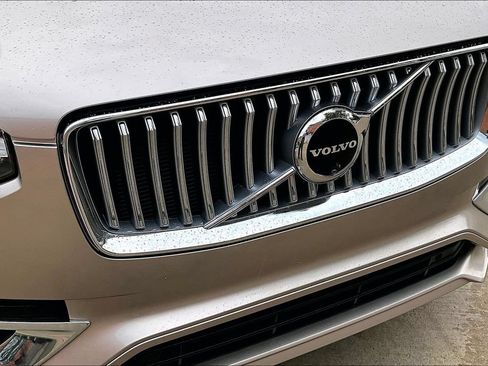Certified 2024 Volvo XC90 T8 Ultimate w/ Protection Package Premier AWD/4WD image 38