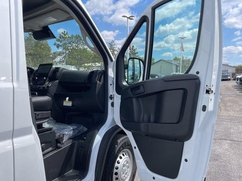 New 2026 RAM ProMaster 2500 w/ Premium Convenience Group FWD image 38