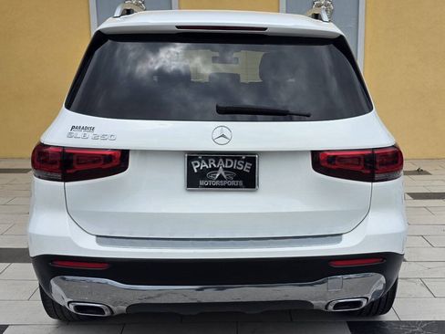 Used 2020 Mercedes-Benz GLB 250 w/ Premium Package image 6
