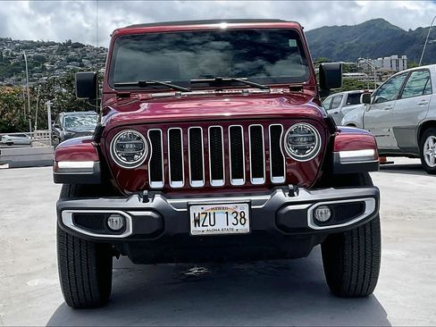 Used 2021 Jeep Wrangler Unlimited Sahara AWD/4WD image 6