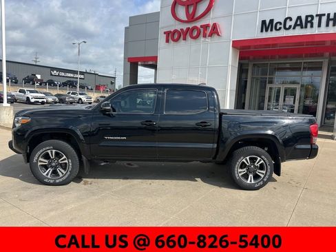 Used 2016 Toyota Tacoma TRD Sport w/ Towing Package image 10